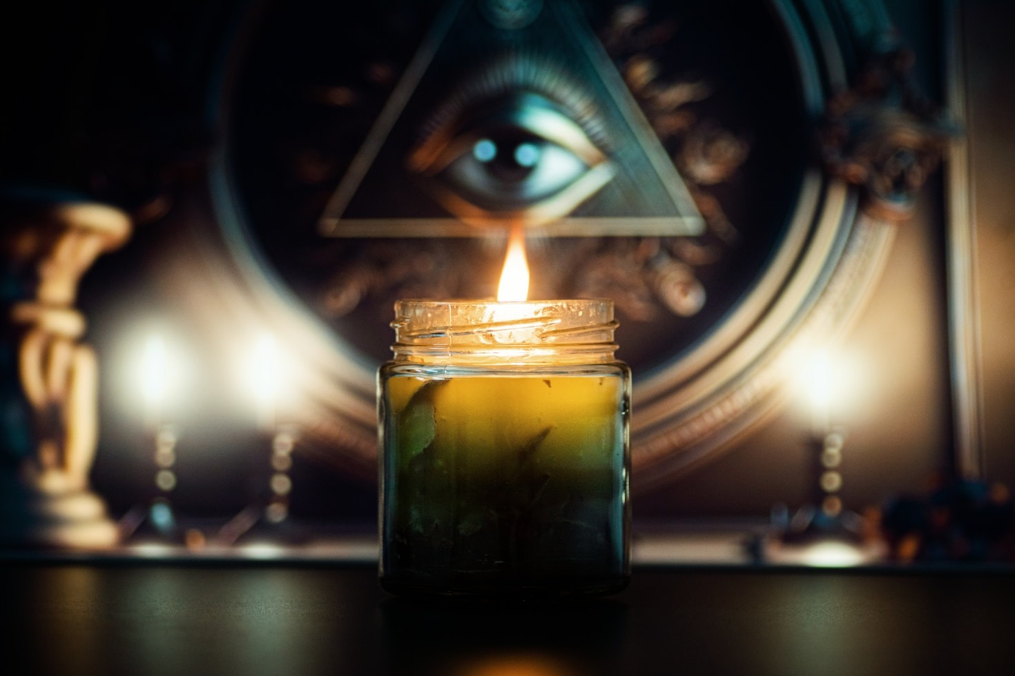 5 Signs Your Intuition Is Trying to Get Your Attention